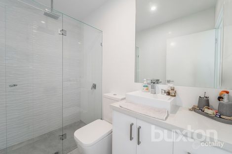 Property photo of 2/18 Nonna Street Oakleigh East VIC 3166