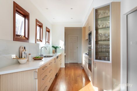 Property photo of 7 Taronga Avenue Mangerton NSW 2500