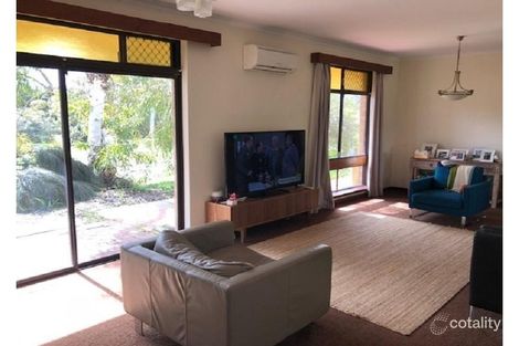 Property photo of 27 Rinaldi Crescent Karrinyup WA 6018