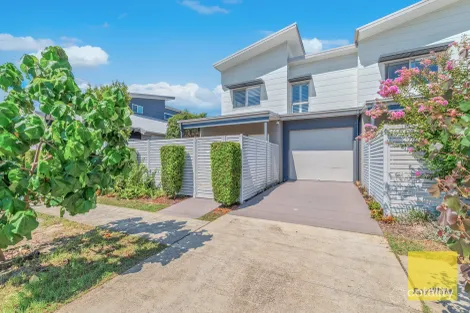 5/4 Everglades Cres, Woy Woy, NSW 2256