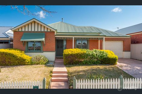Property photo of 86 Hamilton Hume Parade Craigieburn VIC 3064