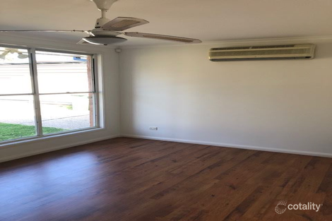 Property photo of 33 Corio Drive St Clair NSW 2759
