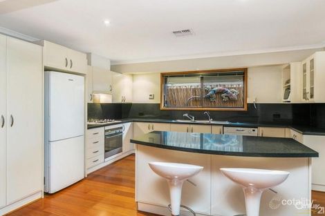 Property photo of 51 Neeangarra Crescent Hallett Cove SA 5158