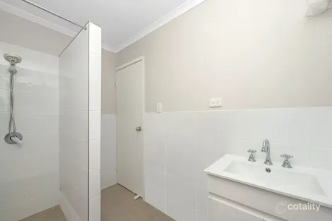 Property photo of 28 Salina Drive Kelso QLD 4815