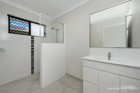 Property photo of 35 Mesa Circuit Cosgrove QLD 4818