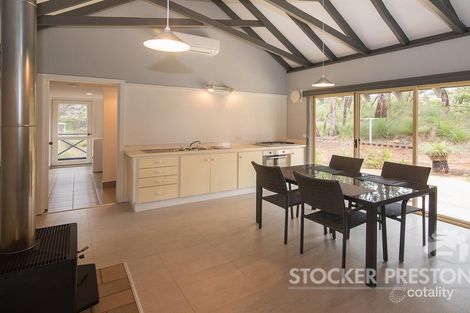 Property photo of 7 Caladenia Close Eagle Bay WA 6281