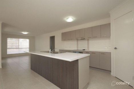 Property photo of 19 Stirling Esplanade Griffin QLD 4503