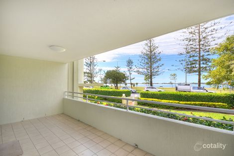 2/194 Marine Pde, Labrador, QLD 4215
