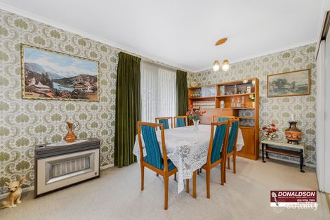 Property photo of 17 Raven Crescent Narre Warren VIC 3805
