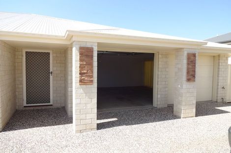 2/19 Sunset Dr, Glenvale, QLD 4350