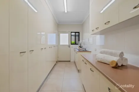 Property photo of 43 Ambrose Drive Augustine Heights QLD 4300