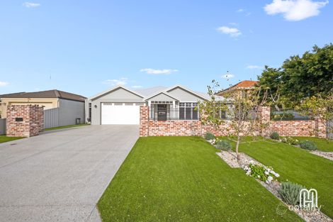 22 Buckingham Dr, Wannanup, WA 6210