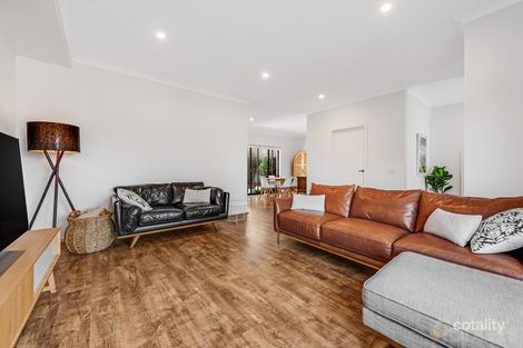 Property photo of 30 Timbarra Drive Werribee VIC 3030