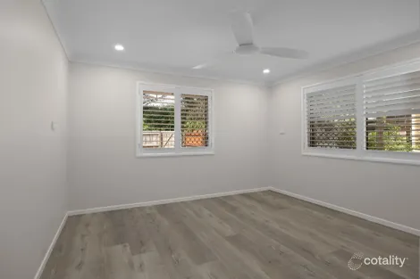 Property photo of 17/5 Spalding Crescent Goodna QLD 4300