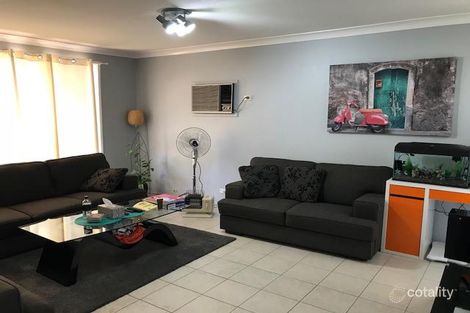 Property photo of 18 Fleece Close St Clair NSW 2759