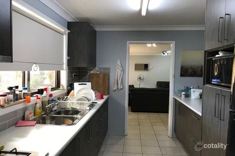 Property photo of 18 Fleece Close St Clair NSW 2759