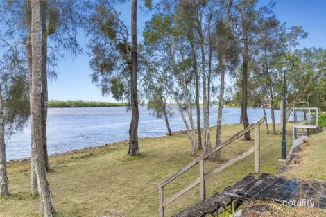 Property photo of 9 The Estuary Coombabah QLD 4216