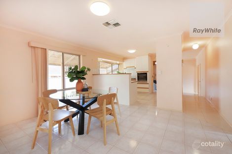 Property photo of 1/5 Elgata Close Meadow Heights VIC 3048