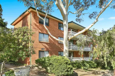 8/6 Winchester St, Carlton, NSW 2218