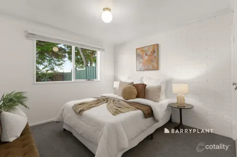 Property photo of 9 Warren Close Narre Warren VIC 3805