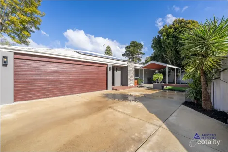 Property photo of 37A Rhodes Crescent Calista WA 6167