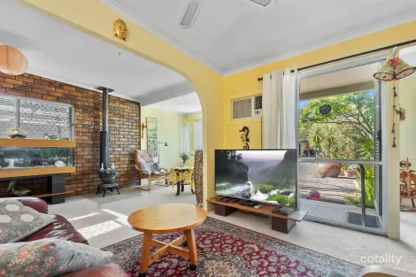 Property photo of 8 Patrick Street Beachmere QLD 4510