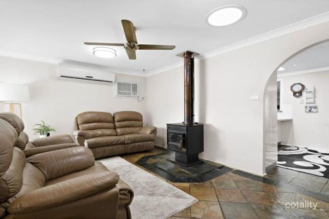 Property photo of 16 Barossa Close St Clair NSW 2759