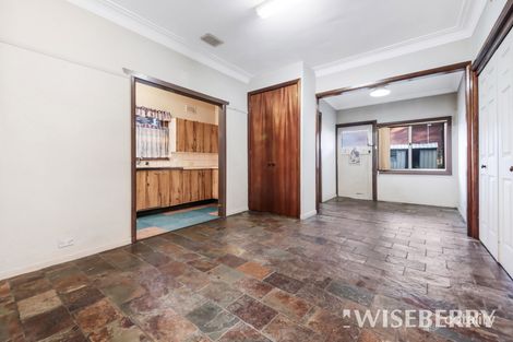 Property photo of 11 Clarendon Road Peakhurst NSW 2210