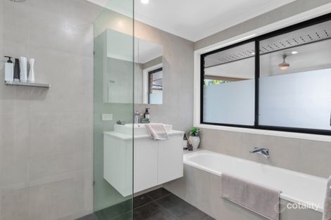 Property photo of 3 Crompton Street Kenmore Hills QLD 4069