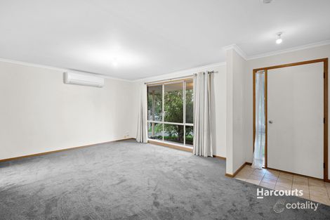 Property photo of 10 Claire Close Pakenham VIC 3810