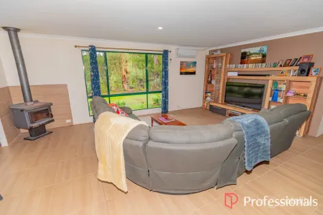 Property photo of 11 Titree Glen Quinninup WA 6258
