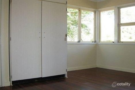 Property photo of 37 Crosshill Street Leichhardt QLD 4305