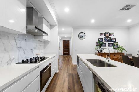Property photo of 36 Evison View Werribee VIC 3030