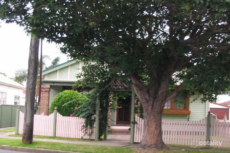 74 Waratah St, Mayfield, NSW 2304