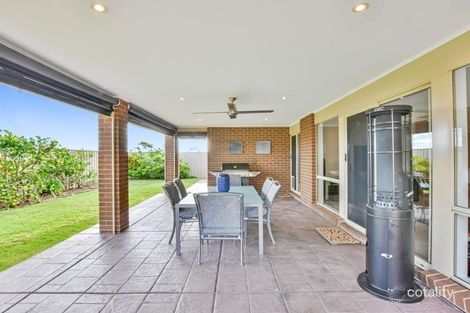 Property photo of 3 Lancewood Place Huntfield Heights SA 5163