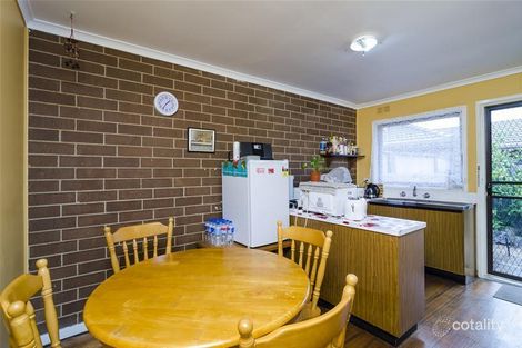 Property photo of 2/27 Deutgam Street Werribee VIC 3030