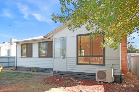 Property photo of 33 Meadows Avenue Benalla VIC 3672