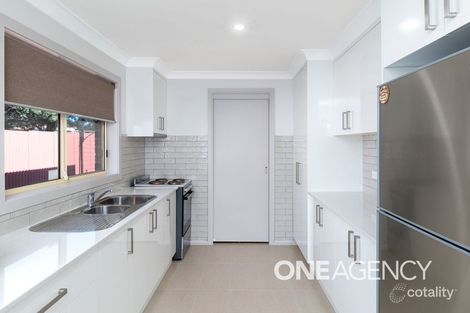 Property photo of 6/108 Undurra Drive Glenfield Park NSW 2650