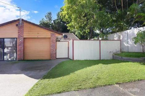 Property photo of 2/233 Central Street Labrador QLD 4215