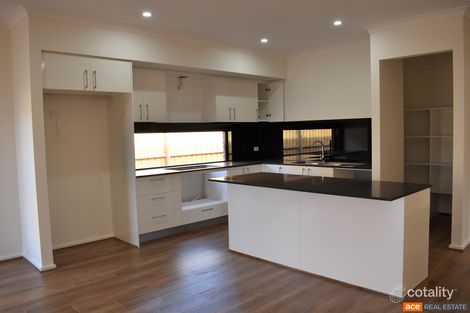Property photo of 15 Totterdown Way Werribee VIC 3030