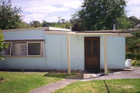 33 Sheldon Ave, Mooroolbark, VIC 3138