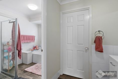 Property photo of 11 Lynch Crescent Birkdale QLD 4159