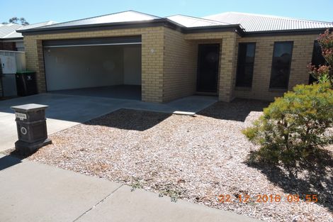 9 Bushwalk Gr, Epsom, VIC 3551