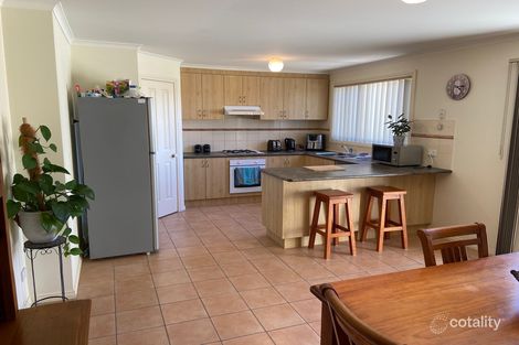 Property photo of 2/10 Hope Way Tarneit VIC 3029