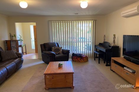 Property photo of 2/10 Hope Way Tarneit VIC 3029