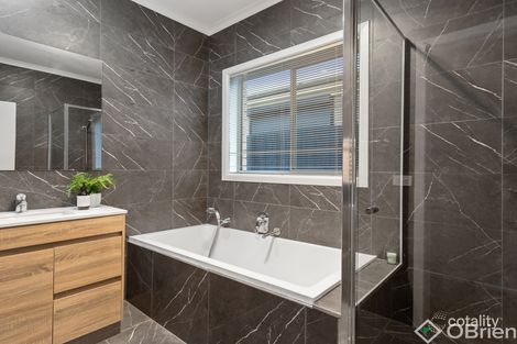 Property photo of 73 Coast Banksia Drive Bonbeach VIC 3196