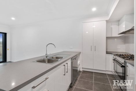 Property photo of 39 Tambor Crescent Pallara QLD 4110