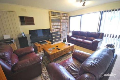 Property photo of 36 Lamont Crescent Cranbourne VIC 3977