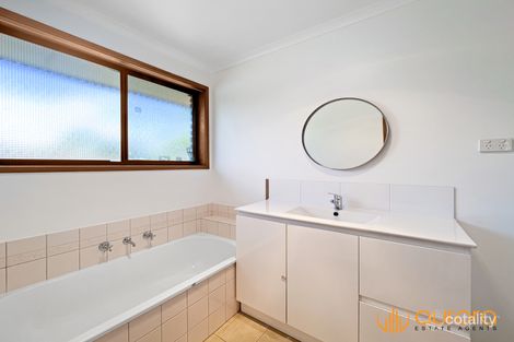 Property photo of 1/22 Blackwood Drive Narre Warren VIC 3805