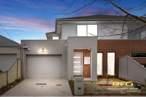 2b Kinnane Cres, Sunshine, VIC 3020